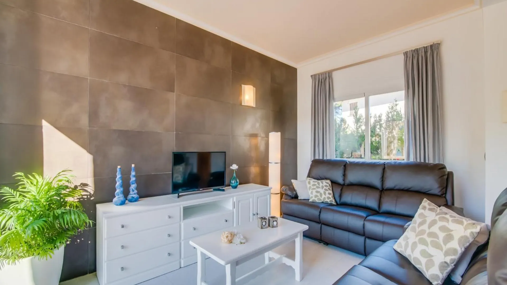 2 Bedroom Holiday Home In Alcudia